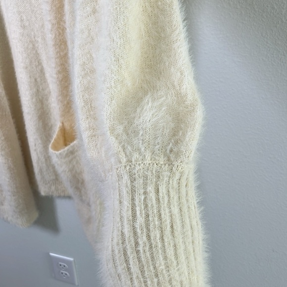 Jodifl Cream Fluffy Plush Open Front Longline Cardigan – Size Medium – Oversized - Picture 4 of 6